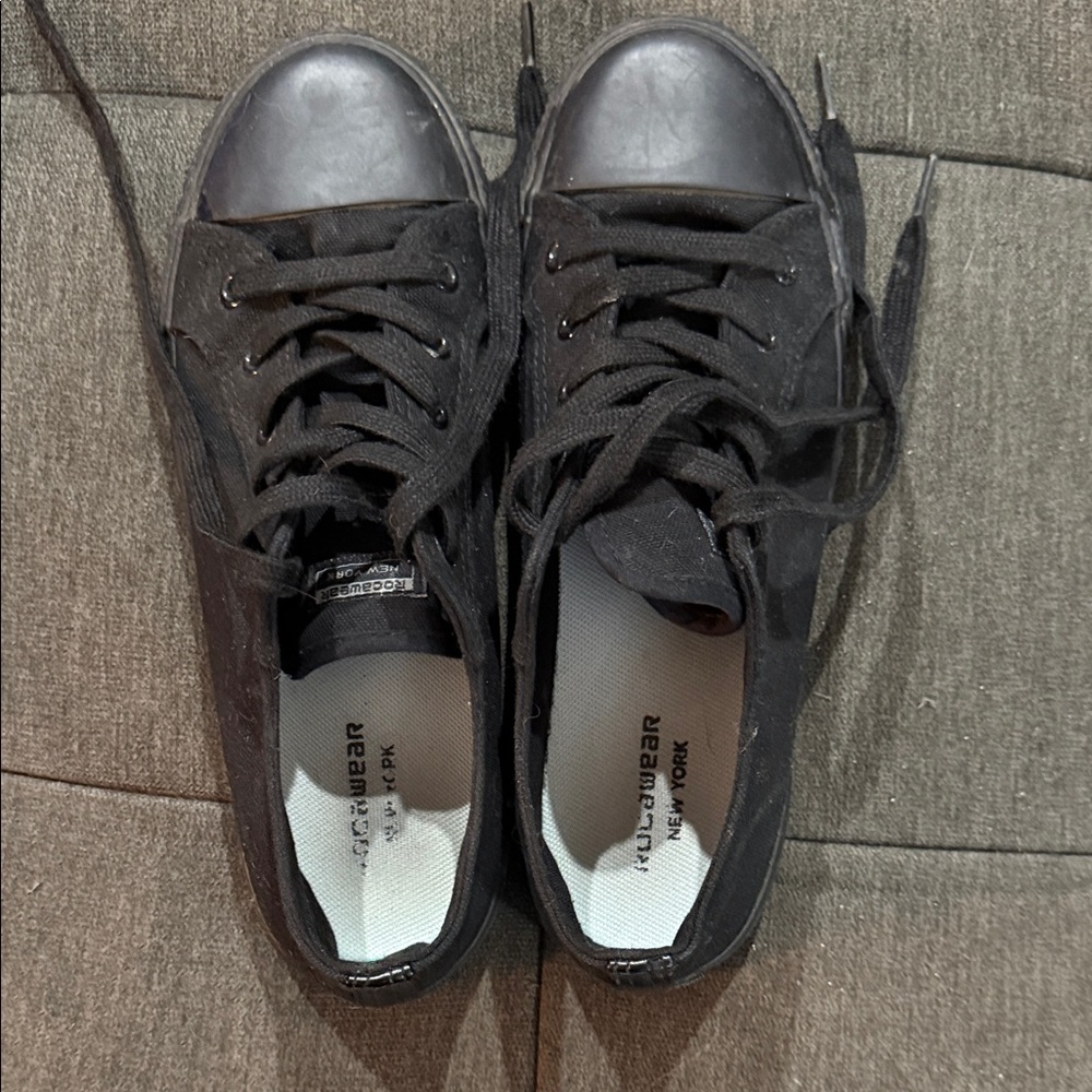 Rocawear Black Lace-Up Sneakers